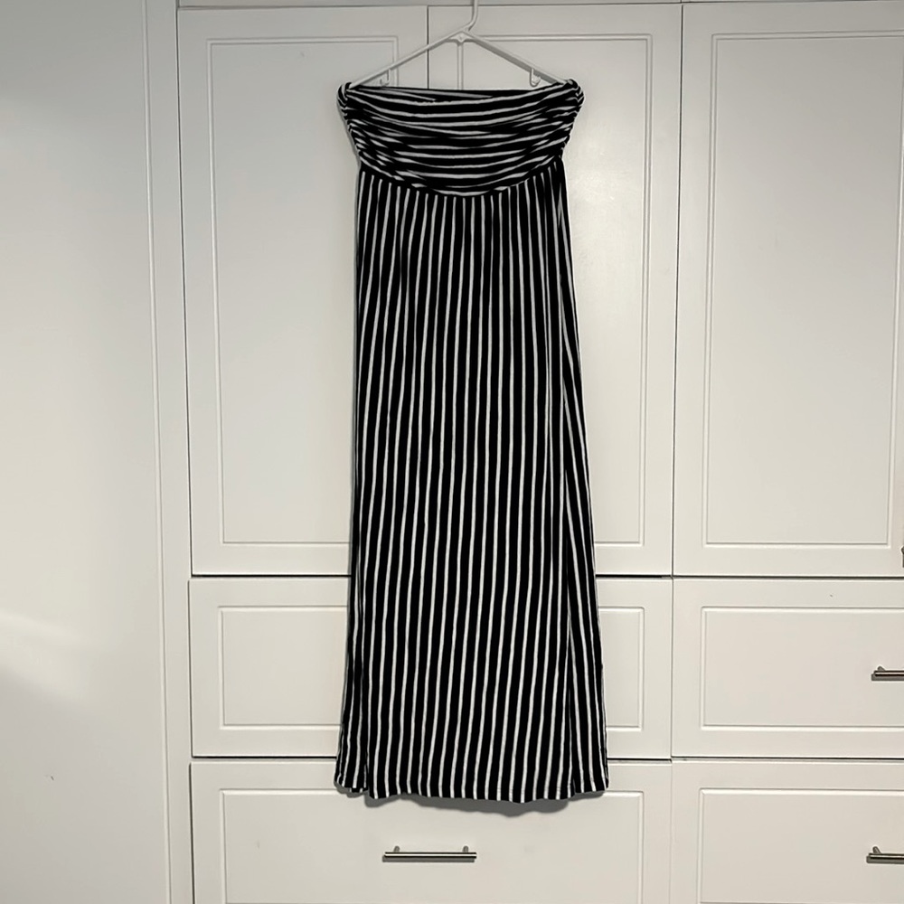Culture Phit black/white striped cotton strapless maxi dress. Size XL.